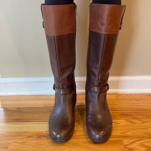 Bandolino BD Carmine Brown Leather Low Heel Boots with Zipper Up Side